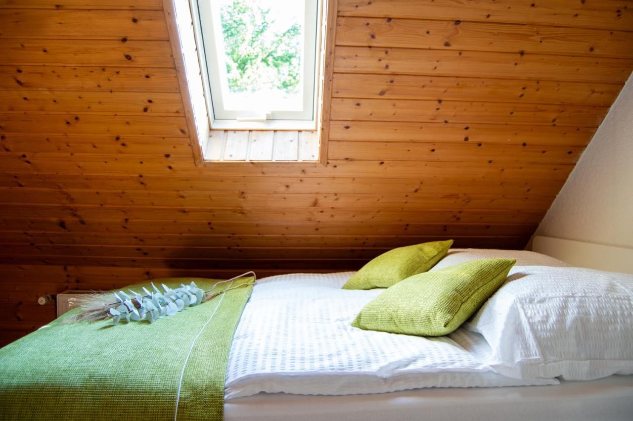 Wellness Mitten In Der Wasserfallstadt Triberg Triberg im Schwarzwald Esterno foto