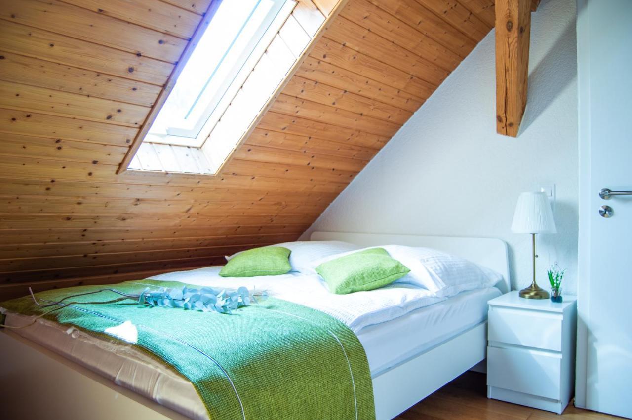 Wellness Mitten In Der Wasserfallstadt Triberg Triberg im Schwarzwald Esterno foto