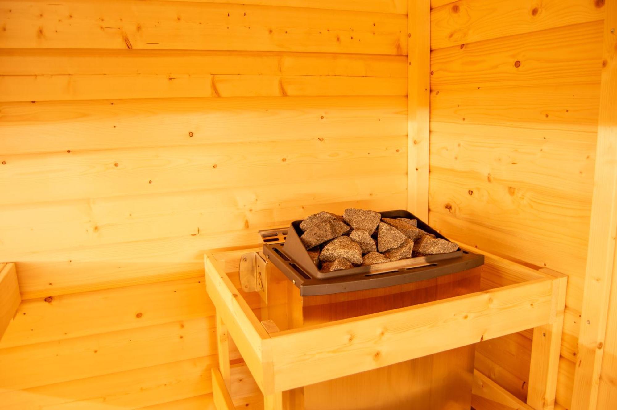 Wellness Mitten In Der Wasserfallstadt Triberg Triberg im Schwarzwald Esterno foto